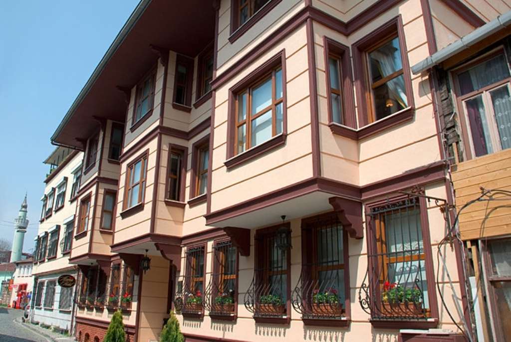 ARUNA HOTEL