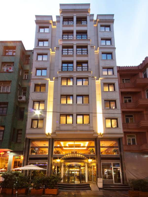 LAMARTINE HOTEL
