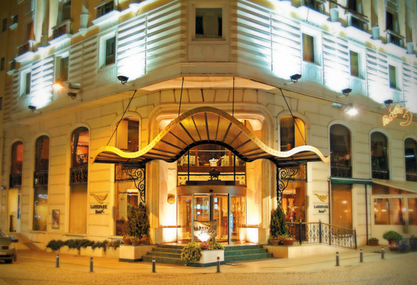 LARES PARK HOTEL
