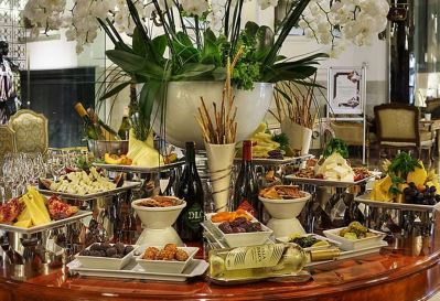 GOLDEN CROWN HOTEL