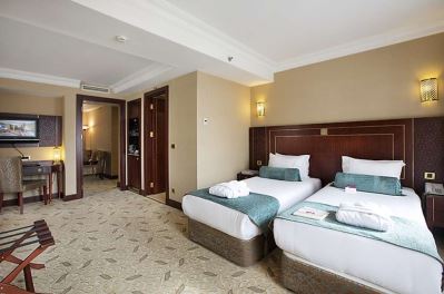 GOLDEN CROWN HOTEL