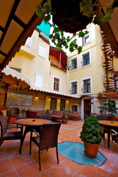 AMBER HOTEL