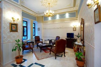 AMBER HOTEL