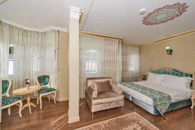 AMİRAL PALACE HOTEL