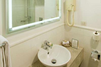 ARMADA HOTEL
