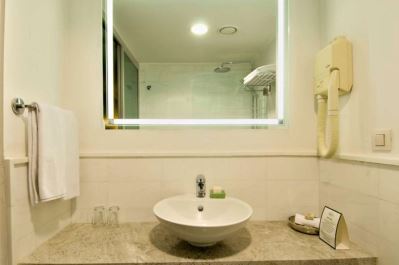 ARMADA HOTEL