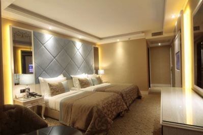 BLACK BIRD HOTEL