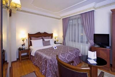 EMPIRE PALACE HOTEL