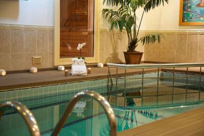 GRAND HILARIUM HOTEL