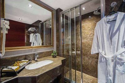 GOLDEN PARK HOTEL
