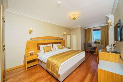 GOLDEN PARK HOTEL