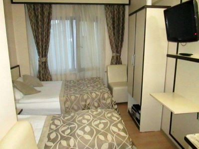 GLORINA HOTEL