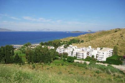 GOLDEN BEACH CLUB