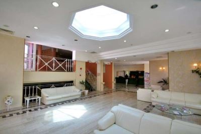 GOLDEN BEACH CLUB