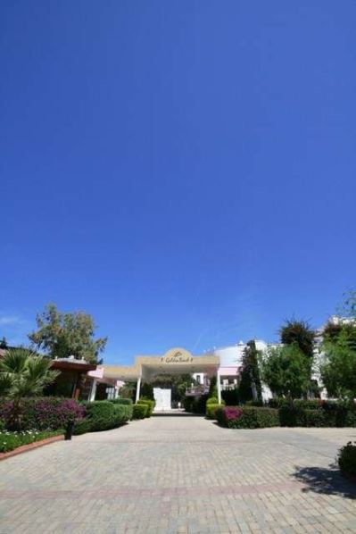 GOLDEN BEACH CLUB