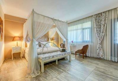 GREENLINE GUESTHOUSE