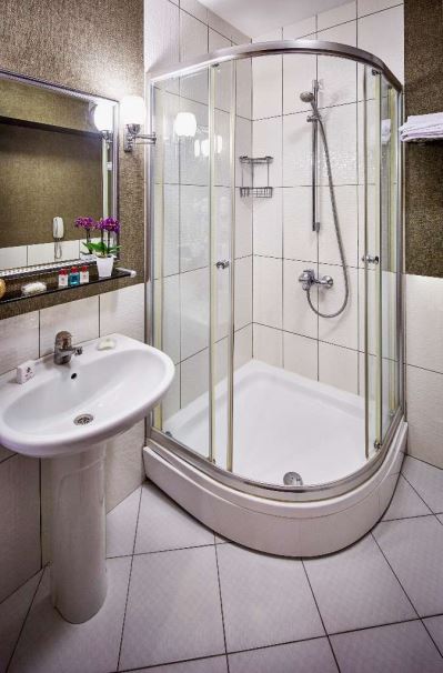GÜNEŞ HOTEL