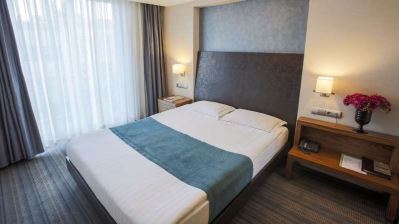 HOUSEZ SUITES & APARTMENTS