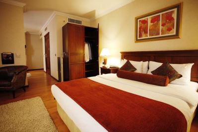 LARES PARK HOTEL