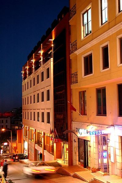 METROPARK HOTEL