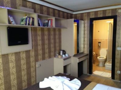 OCEANS HOTEL