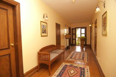 POLKA COUNTRY HOTEL