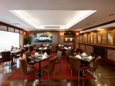 RADISSON BLUE CONFERENCE& AIRPORT HOTEL