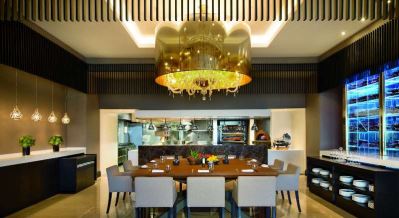 THE RITZ CARLTON