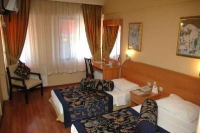 SANTA PERA HOTEL