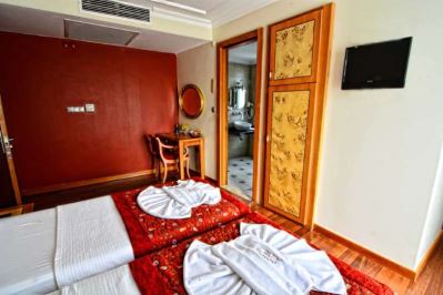 SANTA OTTOMAN BOUTIQUE