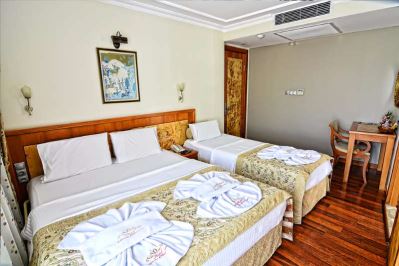 SANTA OTTOMAN BOUTIQUE