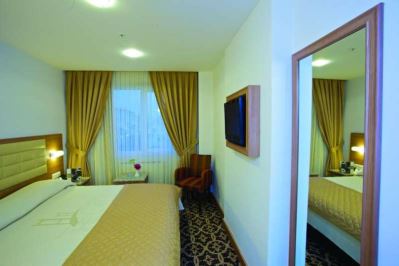 THE CITY HOTEL