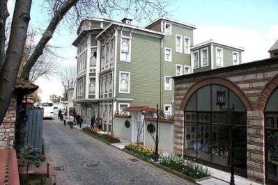 YEŞİL EV HOTEL